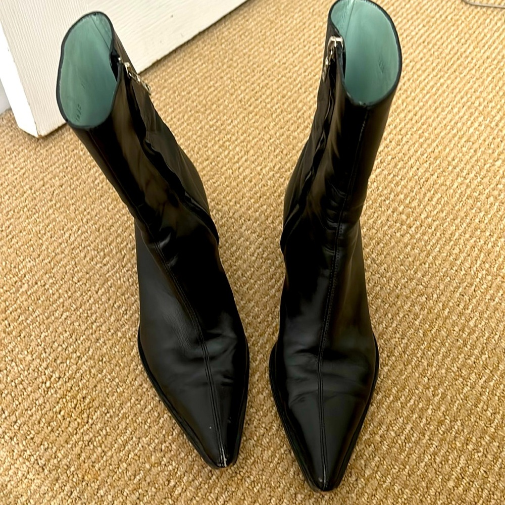 Vintage Sigerson Morrison made in Italy  black leather side zip pointy toe boot